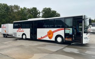 Mercedes Benz Intouro <p><span>56+1 Sitzplätze, Klima, <span>Anhänger (nur für Gepäck - <strong>nicht</strong> für Fahrräder)</span></span></p>