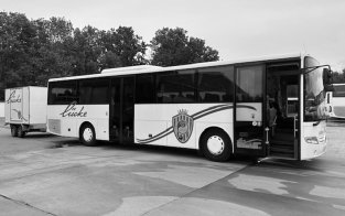 Mercedes Benz Intouro <p><span>56+1 Sitzplätze, Klima, <span>Anhänger (nur für Gepäck - <strong>nicht</strong> für Fahrräder)</span></span></p>